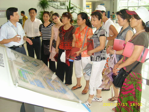 厦门馆同仁热情介绍